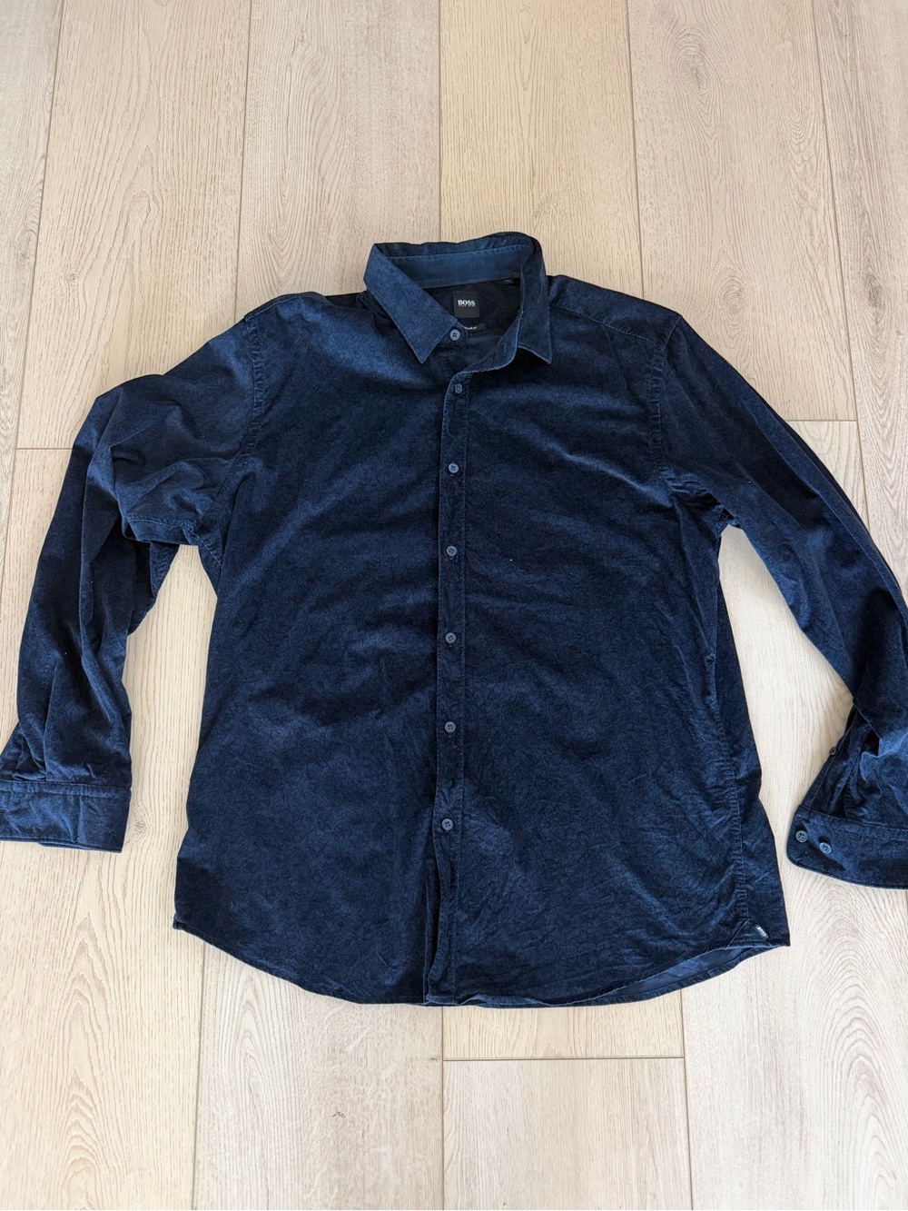 Men’s Hugo Boss Velvet Dress Shirt size XL